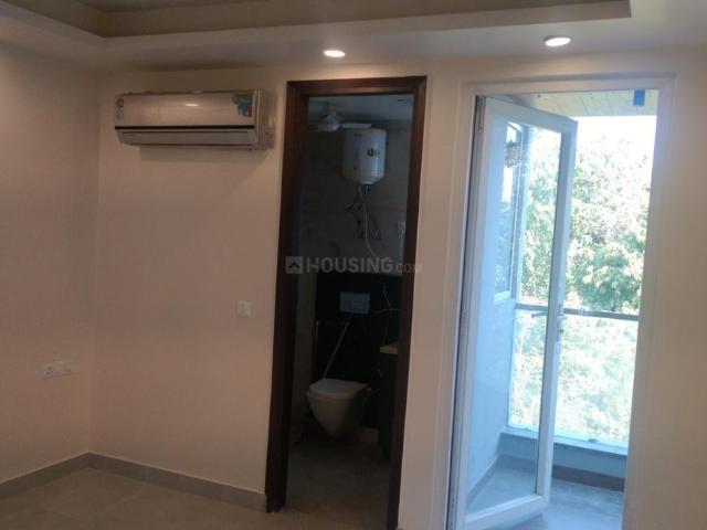 3 BHK Independent Builder Floor in East Of Kailash for rent New Delhi. The reference number is 19398772