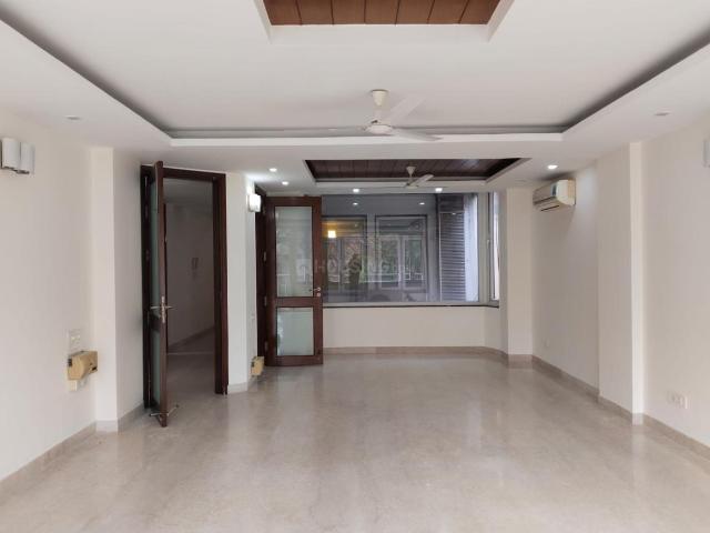 3 BHK Independent Builder Floor in East Of Kailash for rent New Delhi. The reference number is 20838946