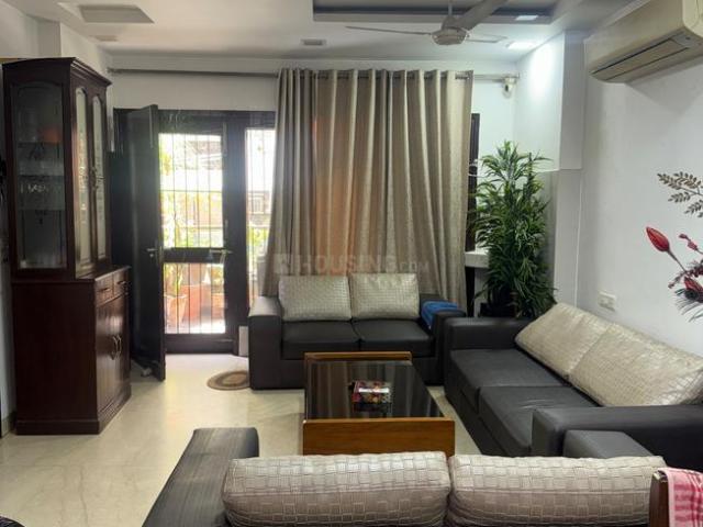 3 BHK Independent Builder Floor in East Of Kailash for resale New Delhi. The reference number is 20050016