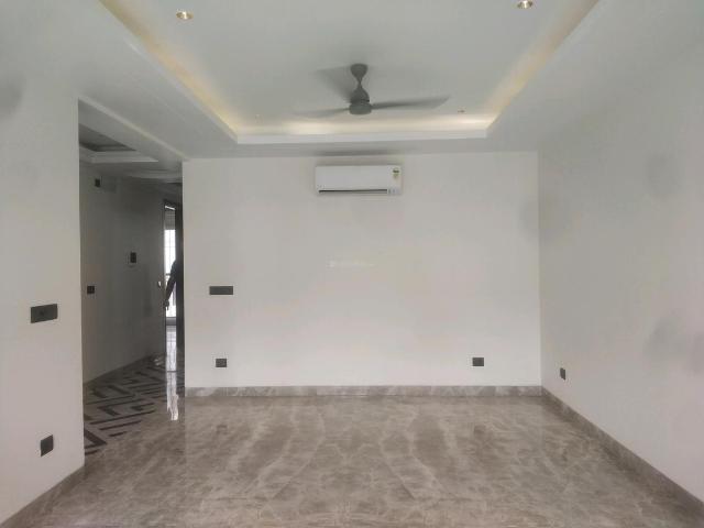 3 BHK Independent Builder Floor in East Of Kailash for resale New Delhi. The reference number is 20497944