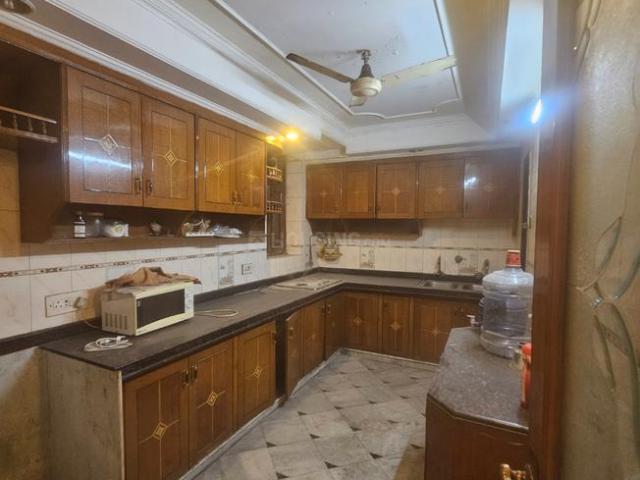 3 BHK Independent Builder Floor in East Of Kailash for resale New Delhi. The reference number is 20721470