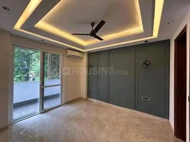 3 BHK Independent Builder Floor in Freedom Fighters Enclave for rent New Delhi. The reference number is 16057514