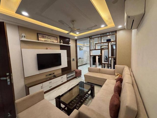 3 BHK Independent Builder Floor in Freedom Fighters Enclave for rent New Delhi. The reference number is 20404310
