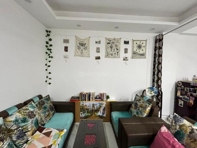 3 BHK Independent Builder Floor in Freedom Fighters Enclave for rent New Delhi. The reference number is 20455582