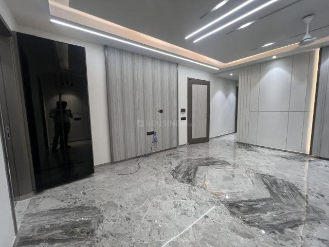 3 BHK Independent Builder Floor in GTB Nagar for resale New Delhi. The reference number is 17852968
