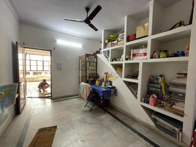 3 BHK Independent Builder Floor in GTB Nagar for resale New Delhi. The reference number is 20779007