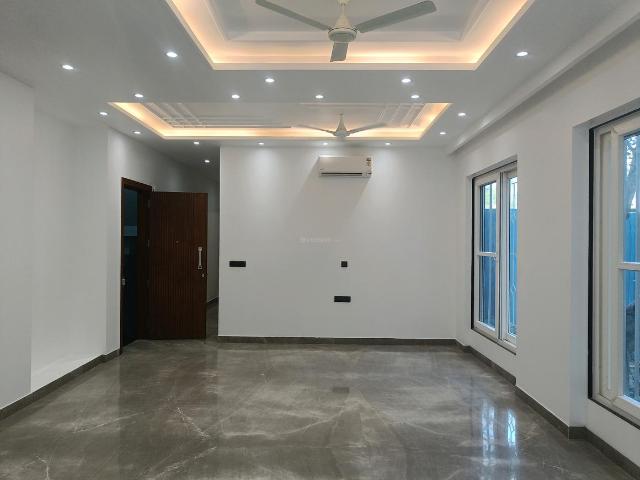 3 BHK Independent Builder Floor in Geetanjali Enclave for resale New Delhi. The reference number is 18742016