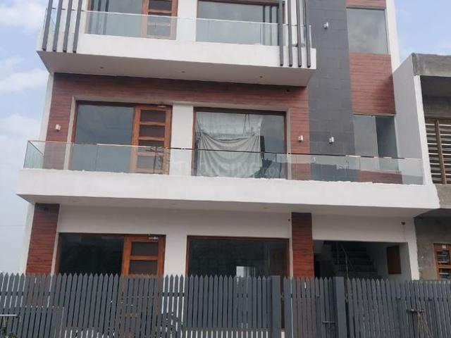 3 BHK Independent Builder Floor in Gmada Aerocity for resale Mohali. The reference number is 17125885