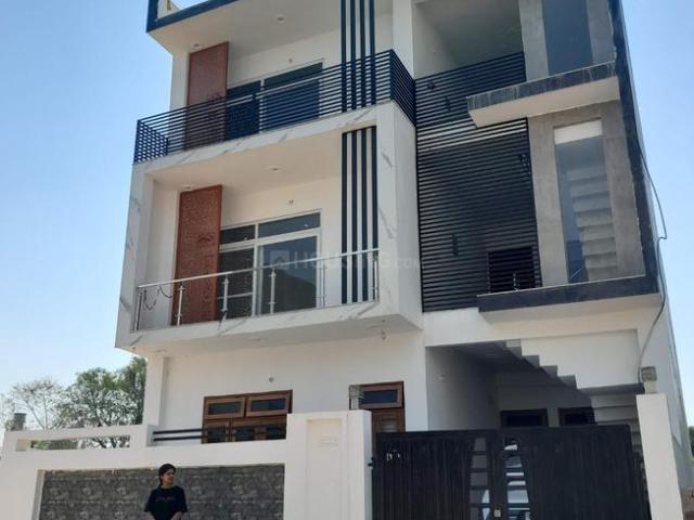 3 BHK Independent Builder Floor in Gomti Nagar for rent Lucknow. The reference number is 20415099