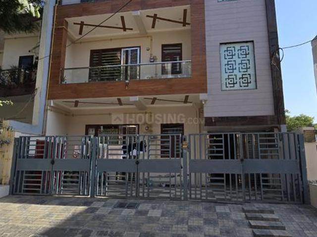 3 BHK Independent Builder Floor in Govindpuram for resale Ghaziabad. The reference number is 20527461