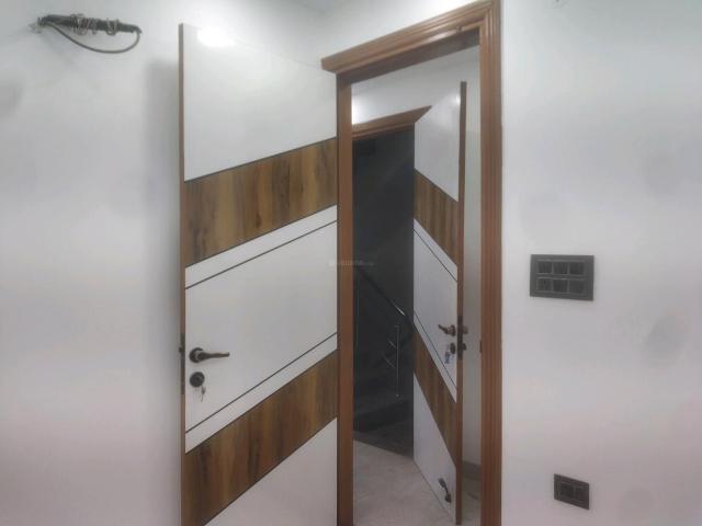 3 BHK Independent Builder Floor in Govindpuri for rent New Delhi. The reference number is 20588665