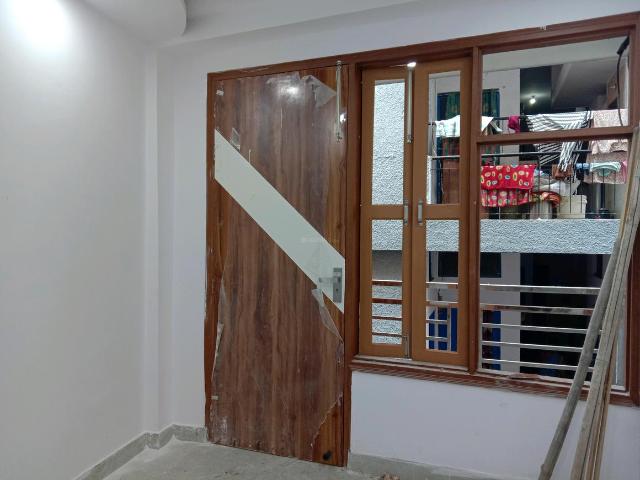3 BHK Independent Builder Floor in Govindpuri for resale New Delhi. The reference number is 19569452