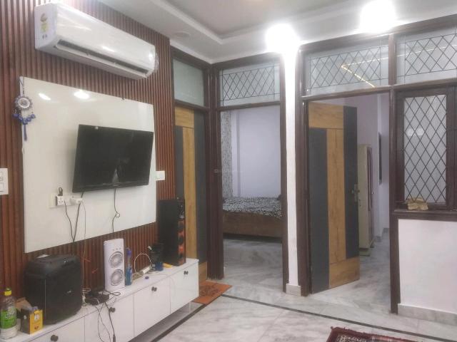 3 BHK Independent Builder Floor in Govindpuri for resale New Delhi. The reference number is 20584870