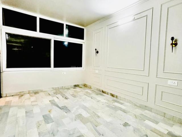 3 BHK Independent Builder Floor in Govindpuri for resale New Delhi. The reference number is 20734334