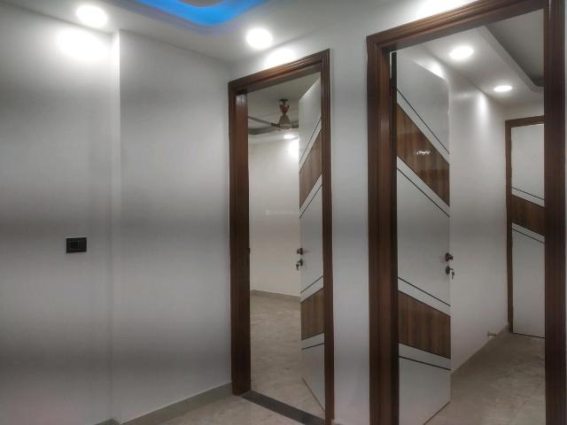 3 BHK Independent Builder Floor in Govindpuri for resale New Delhi. The reference number is 20043232