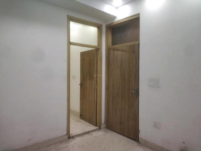 3 BHK Independent Builder Floor in Govindpuri for resale New Delhi. The reference number is 20301402