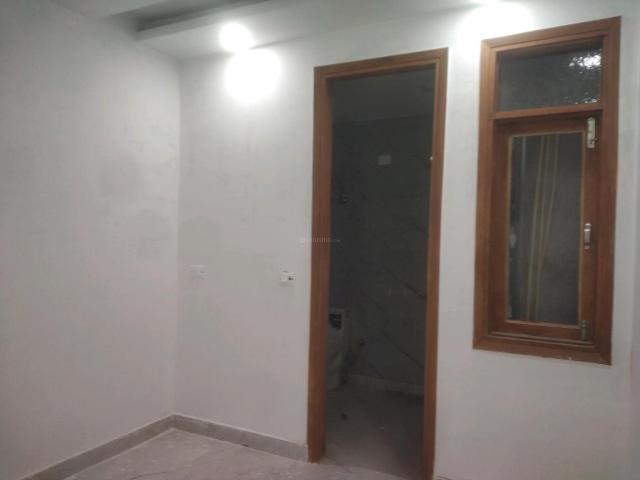 3 BHK Independent Builder Floor in Govindpuri for resale New Delhi. The reference number is 20301432