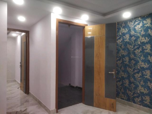 3 BHK Independent Builder Floor in Govindpuri for resale New Delhi. The reference number is 20301339