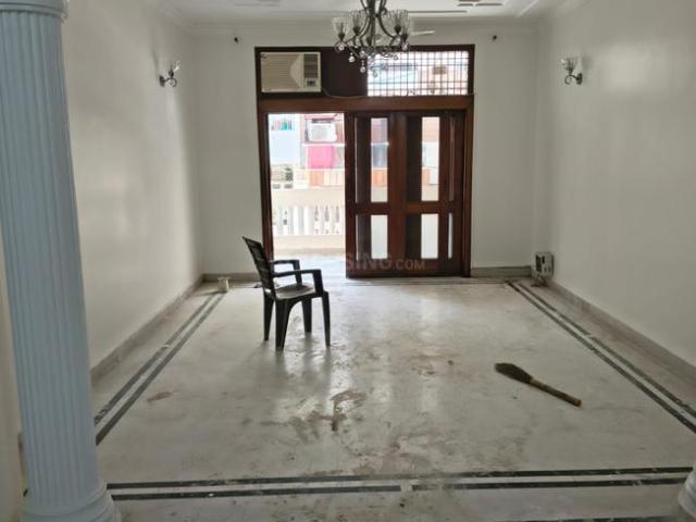 3 BHK Independent Builder Floor in Greater Kailash I for rent New Delhi. The reference number is 20468357