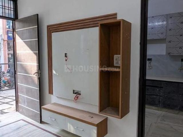 3 BHK Independent Builder Floor in Greater Kailash I for resale New Delhi. The reference number is 17186277