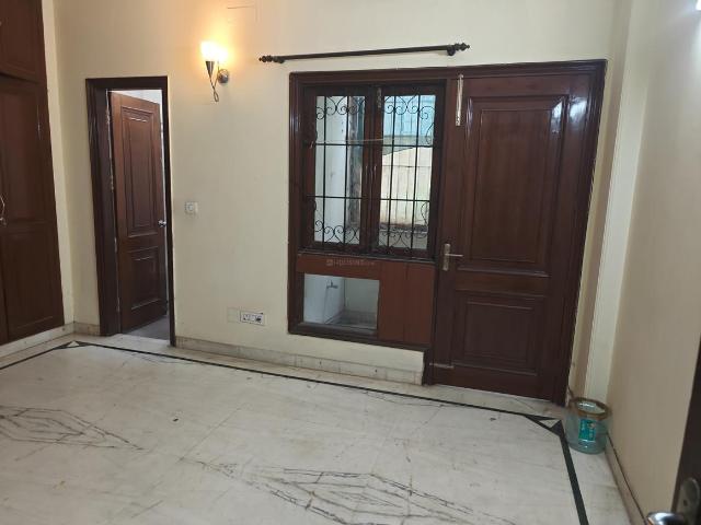 3 BHK Independent Builder Floor in Greater Kailash II for rent New Delhi. The reference number is 20517300