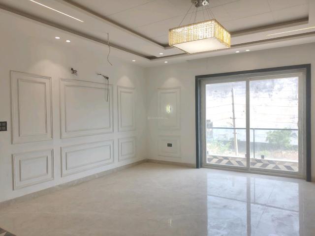 4 BHK Independent Builder Floor in Green Field Colony for resale Faridabad. The reference number is 20095766