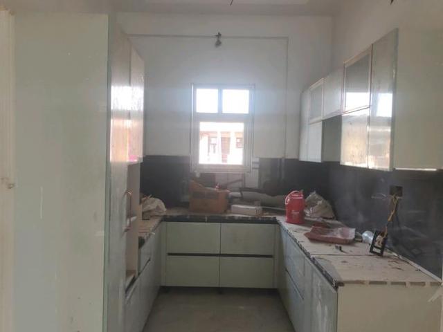 3 BHK Independent Builder Floor in Green Field Colony for resale Faridabad. The reference number is 20541682