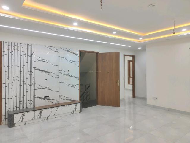 4 BHK Independent Builder Floor in Green Field Colony for resale Faridabad. The reference number is 20935758