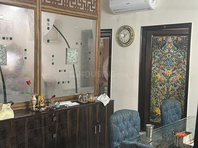 3 BHK Independent Builder Floor in Green Park for rent New Delhi. The reference number is 20425574