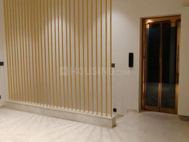 3 BHK Independent Builder Floor in Green Park for resale New Delhi. The reference number is 19574866
