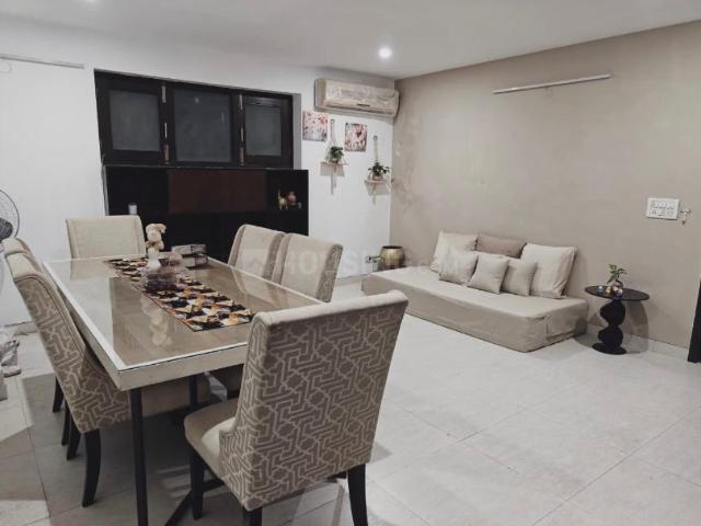 3 BHK Independent Builder Floor in Green Park for resale New Delhi. The reference number is 19790456