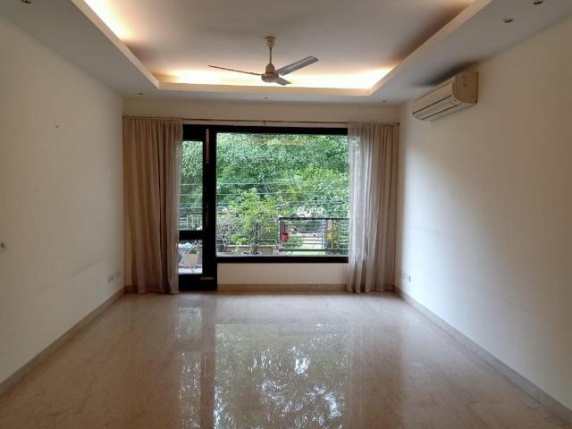 3 BHK Independent Builder Floor in Green Park for resale New Delhi. The reference number is 20180324