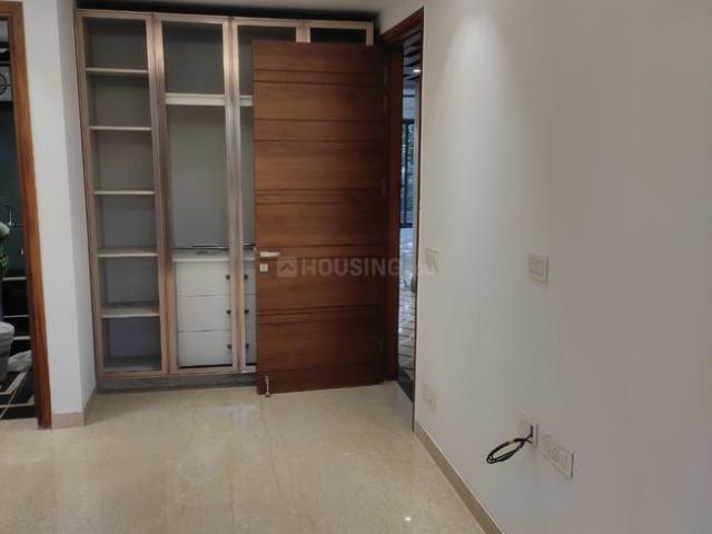 3 BHK Independent Builder Floor in Green Park for resale New Delhi. The reference number is 20327459