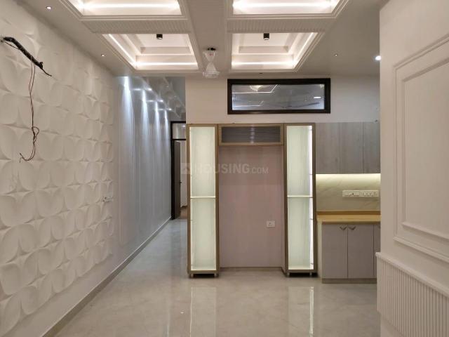 3 BHK Independent Builder Floor in Hari Nagar for resale New Delhi. The reference number is 19779455