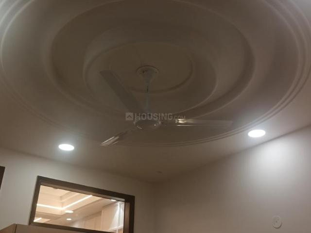 3 BHK Independent Builder Floor in Hari Nagar for resale New Delhi. The reference number is 19866163