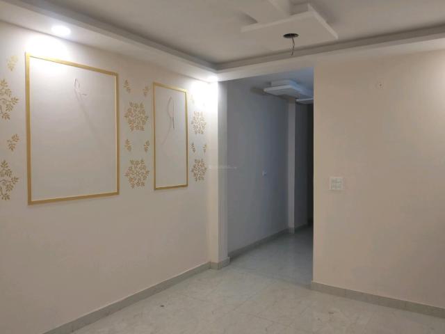 3 BHK Independent Builder Floor in Hari Nagar for resale New Delhi. The reference number is 19010043