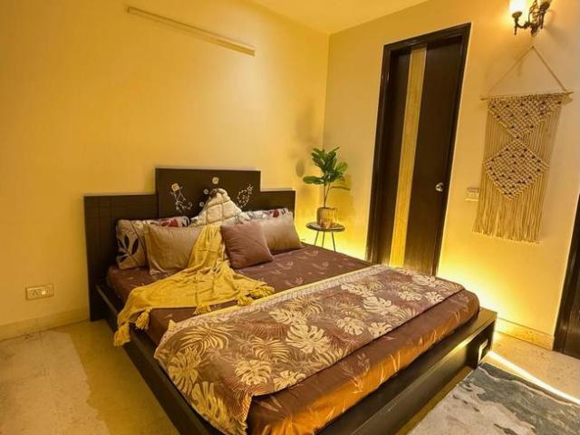 3 BHK Independent Builder Floor in Hauz Khas for rent New Delhi. The reference number is 19592972