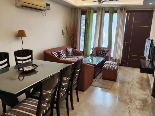 3 BHK Independent Builder Floor in Hauz Khas for rent New Delhi. The reference number is 20461376