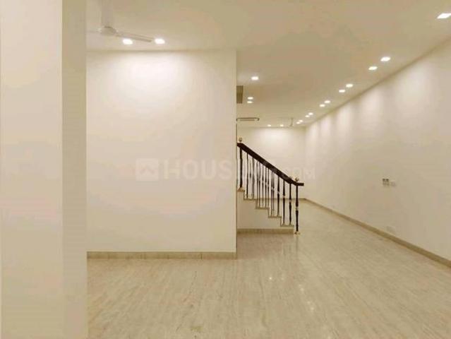 3 BHK Independent Builder Floor in Hauz Khas for resale South Delhi. The reference number is 16937092
