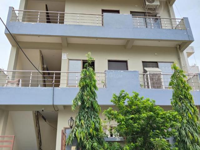 3 BHK Independent Builder Floor in Hoshangabad Road for rent Bhopal. The reference number is 17344916