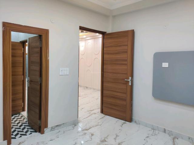 3 BHK Independent Builder Floor in Indirapuram for resale Ghaziabad. The reference number is 19846160