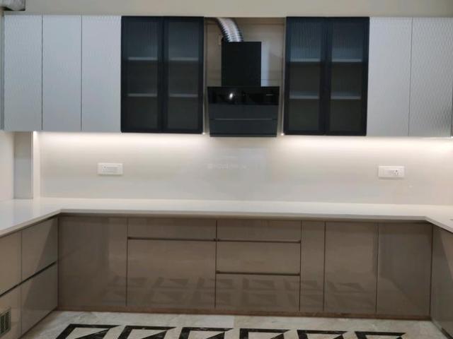 4 BHK Independent Builder Floor in Indirapuram for resale Ghaziabad. The reference number is 20435143