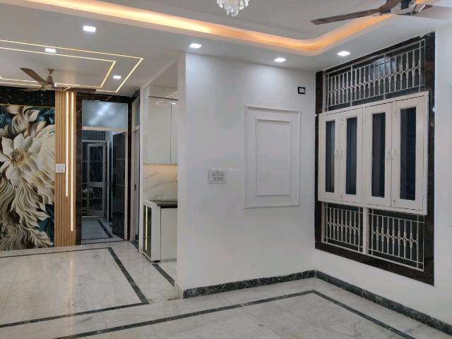 3 BHK Independent Builder Floor in Indirapuram for resale Ghaziabad. The reference number is 20515600