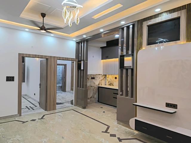3 BHK Independent Builder Floor in Indirapuram for resale Ghaziabad. The reference number is 20732946