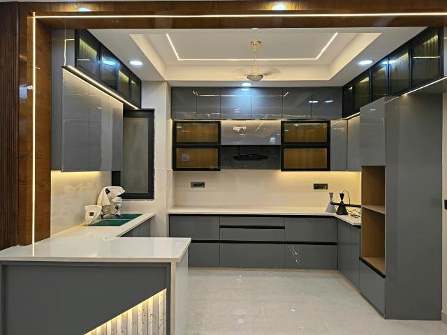 4 BHK Independent Builder Floor in Vaishali for resale Ghaziabad. The reference number is 20811863