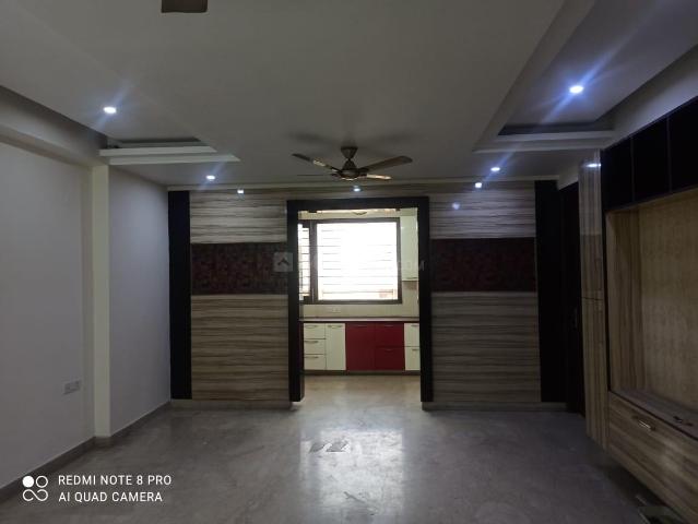 3 BHK Independent Builder Floor in Krishna Nagar for rent New Delhi. The reference number is 9020461