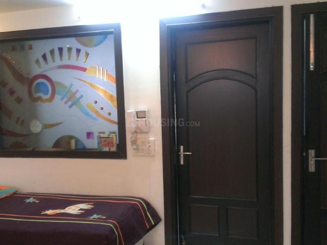 3 BHK Independent Builder Floor in Krishna Nagar for resale New Delhi. The reference number is 13695192