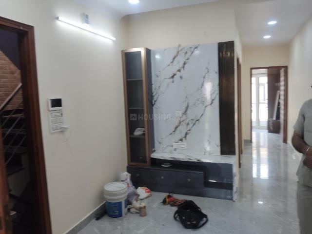 3 BHK Independent Builder Floor in Krishna Nagar for resale New Delhi. The reference number is 20792141
