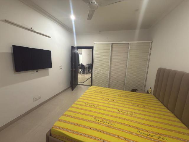 3 BHK Independent Builder Floor in Lajpat Nagar for rent New Delhi. The reference number is 19881386