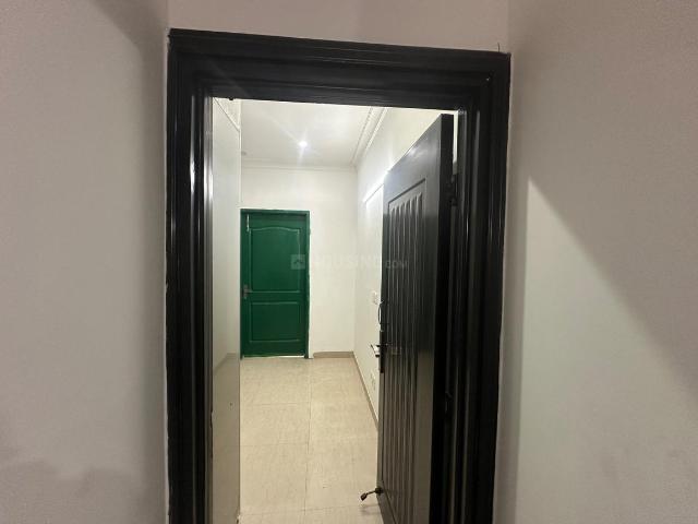 3 BHK Independent Builder Floor in Lajpat Nagar for rent New Delhi. The reference number is 20776149